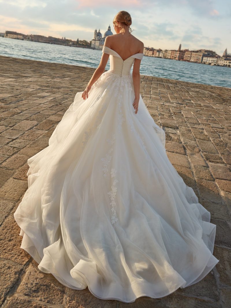 Abiti Sposa_Pizzo e Romantico_KAISHA_NICOLE SPOSE