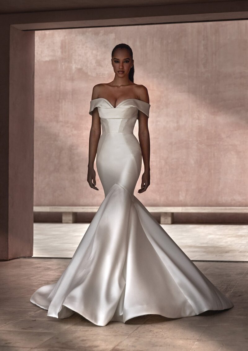 Abiti Sposa_Sirene e Scivolati_AVONIA_PRONOVIAS