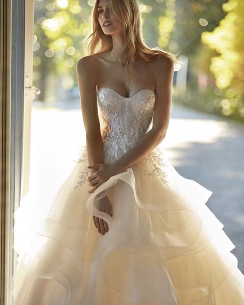 Abiti Sposa_Trendy Romantic_DHARA_NICOLE SPOSE