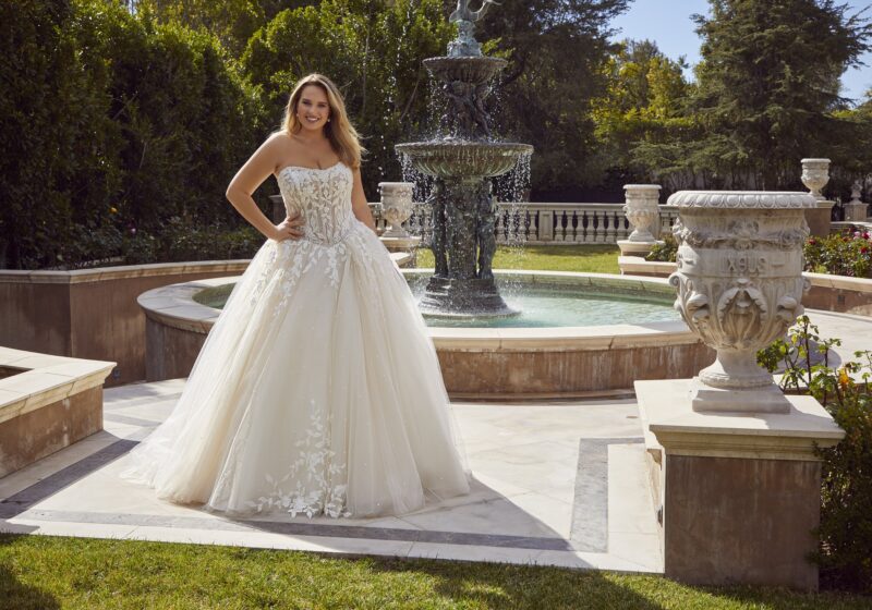 Abiti Sposa_Pizzo e Romantico_3439_MORILEE