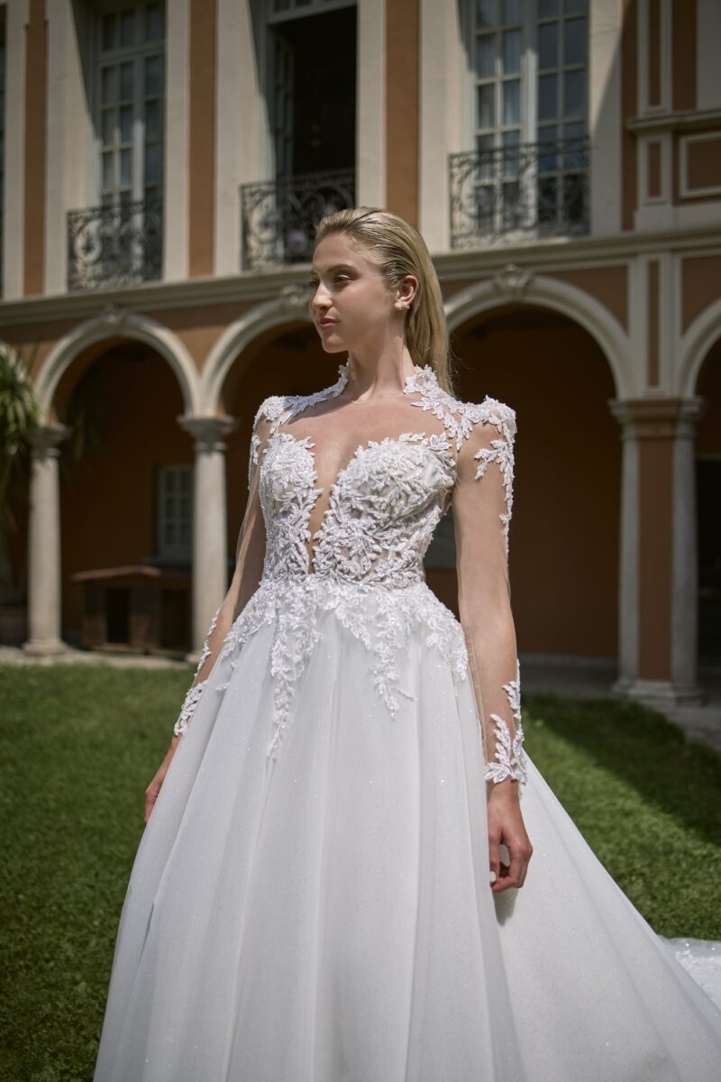 Abiti Sposa_Pizzo e Romantico_4412_VELA SPOSA