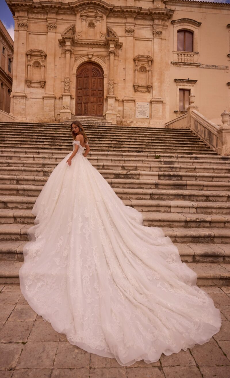 Abiti Sposa_Pizzo e Romantico_53086_MORILEE