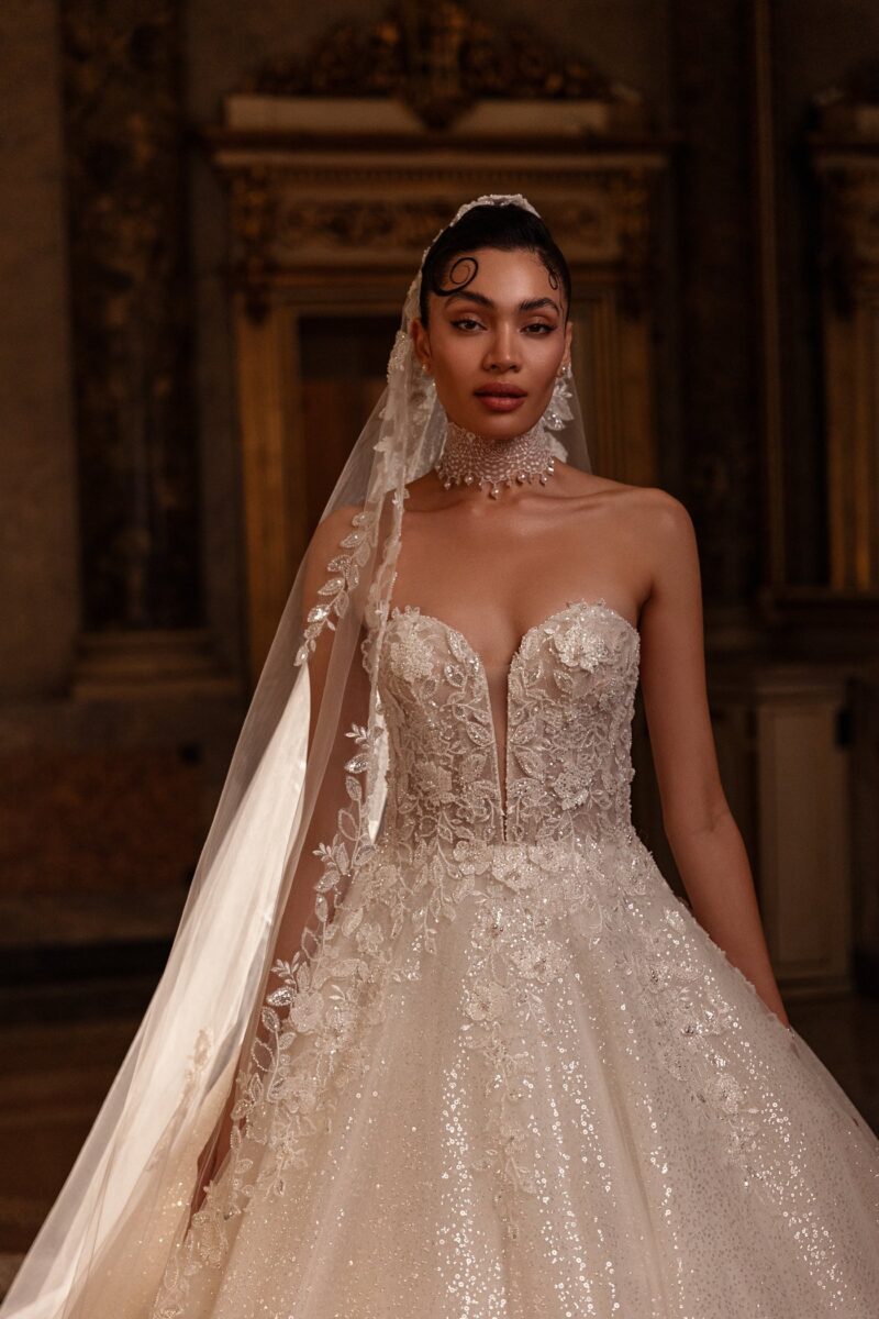 Abiti Sposa_Pizzo e Romantico_DP512_DEMETRIOS