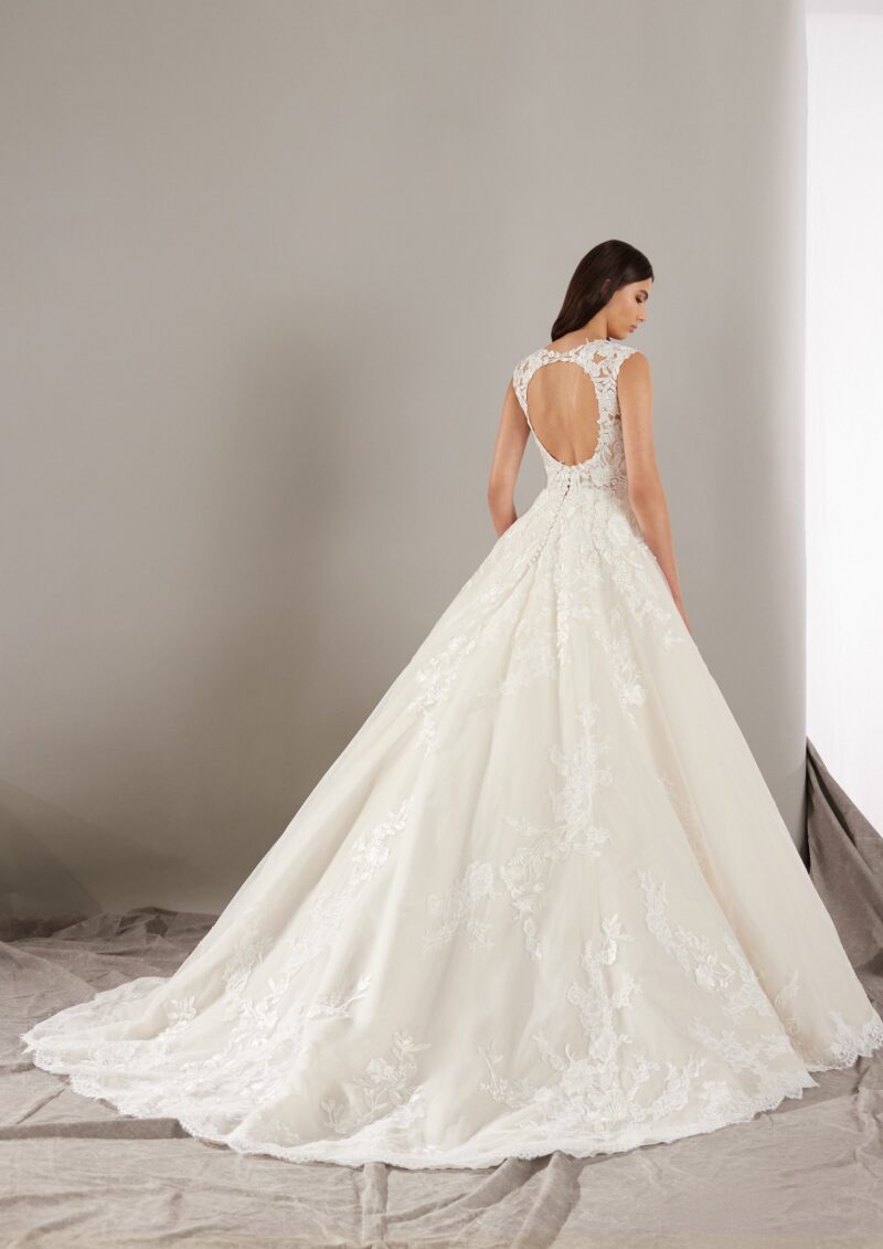 Abiti Sposa_Pizzo e Romantico_EVER_PRONOVIAS