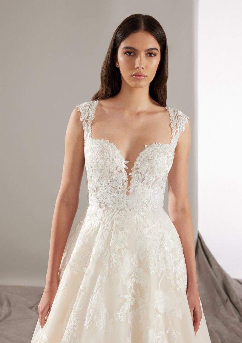 Abiti Sposa_Pizzo e Romantico_EVER_PRONOVIAS