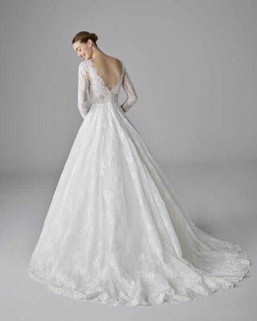 Abiti Sposa_Pizzo e Romantico_PARADIS_PRONOVIAS