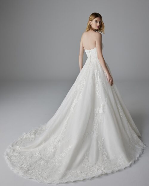 Abiti Sposa_Pizzo e Romantico_REMI_PRONOVIAS