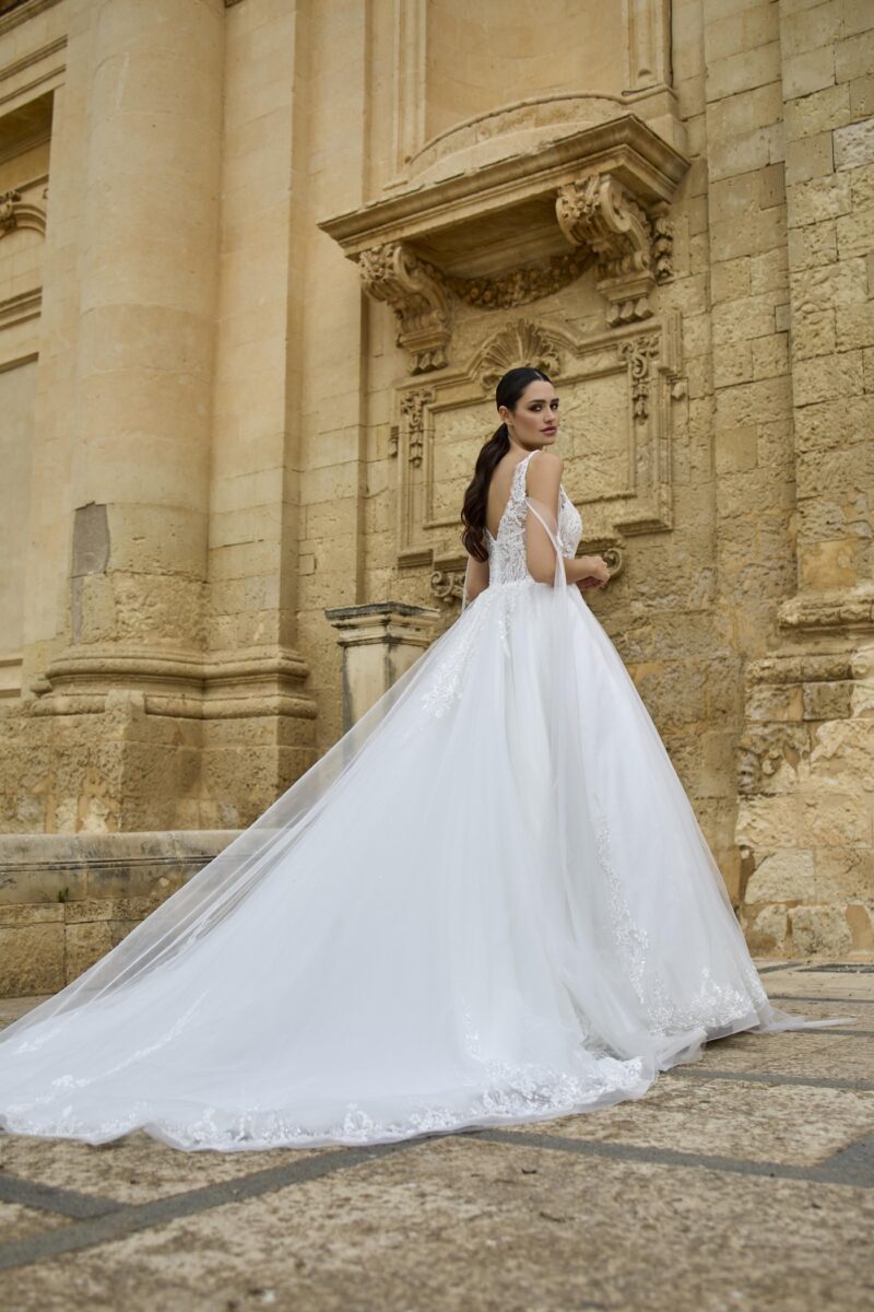 Abiti Sposa_Pizzo e Romantico_VANESSA_DALIN